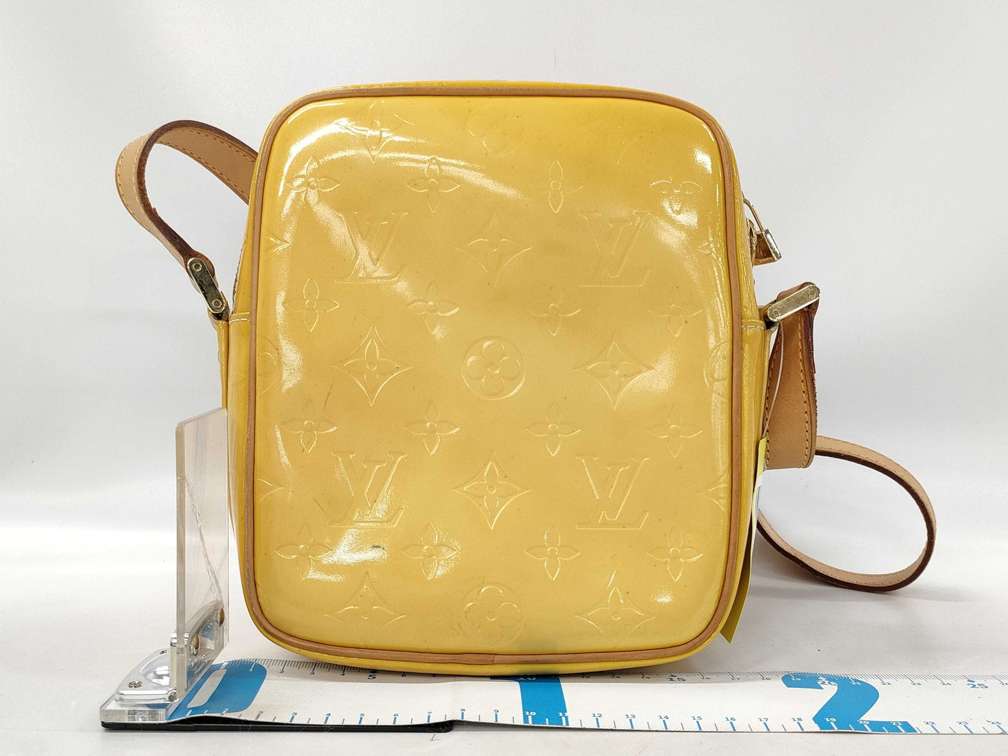 LOUIS VUITTON Vernis Amazon Shoulder Bag