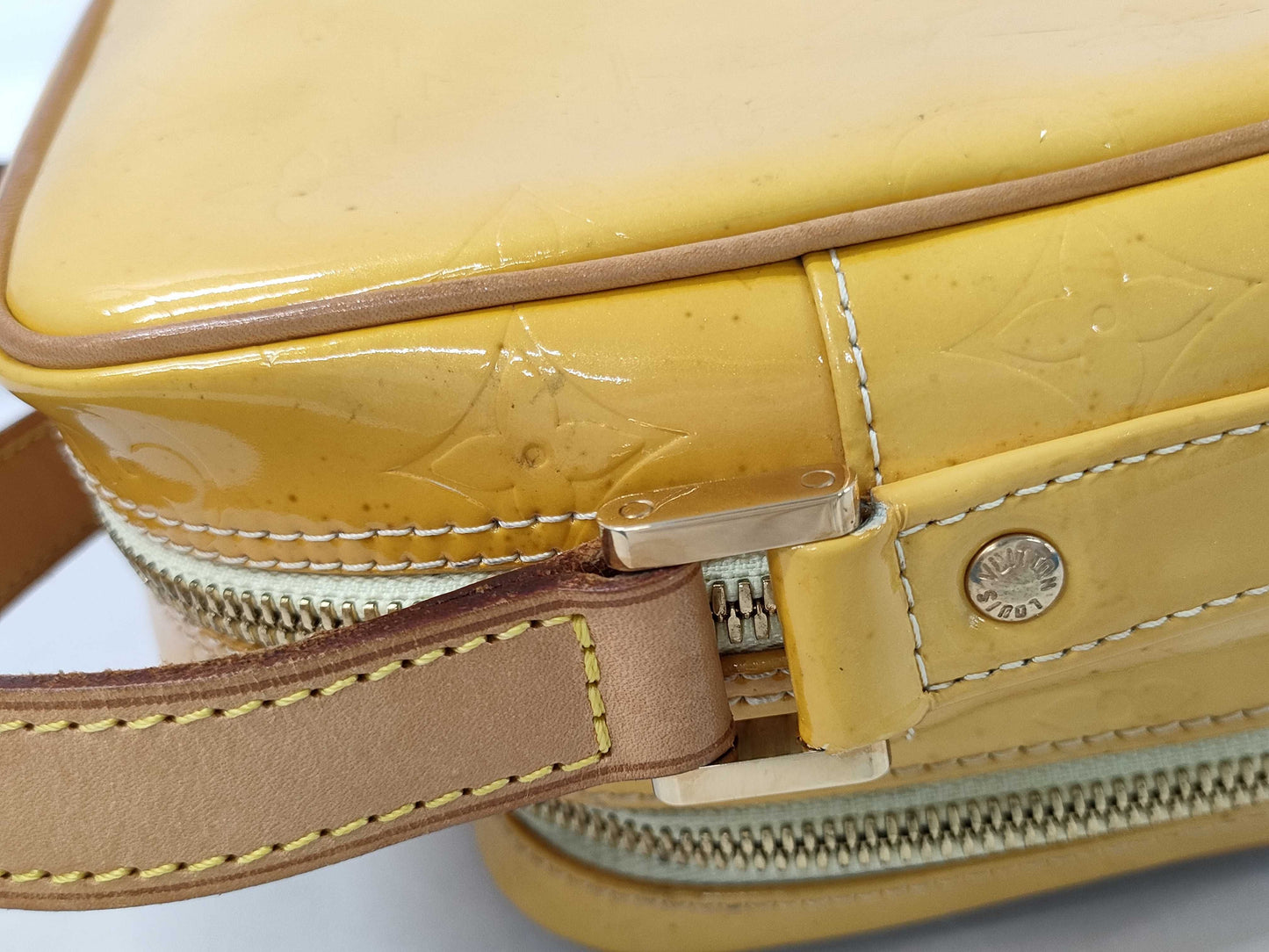 LOUIS VUITTON Vernis Amazon Shoulder Bag