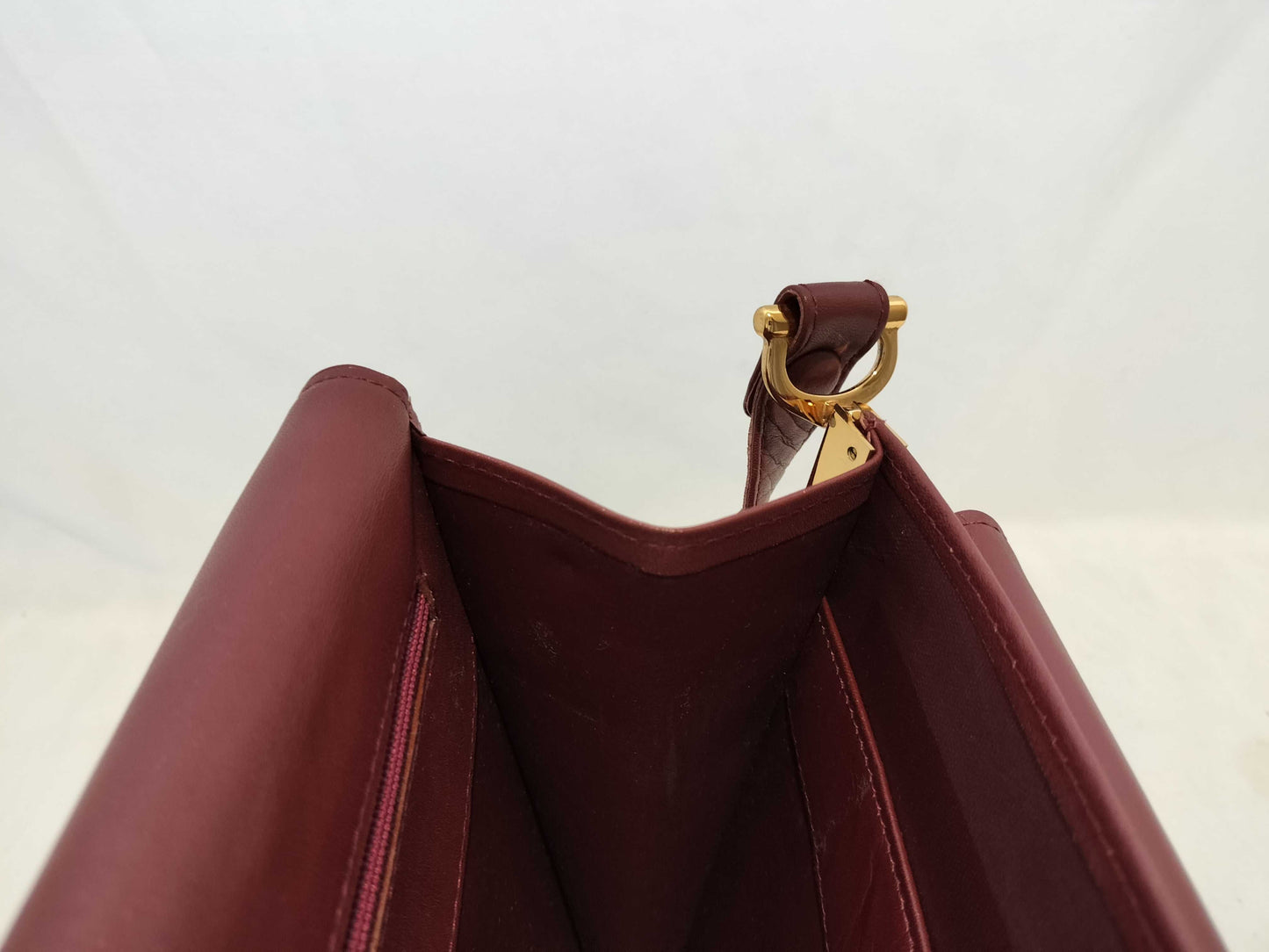 Cartier Must Must Bordeaux Shoulder Bag