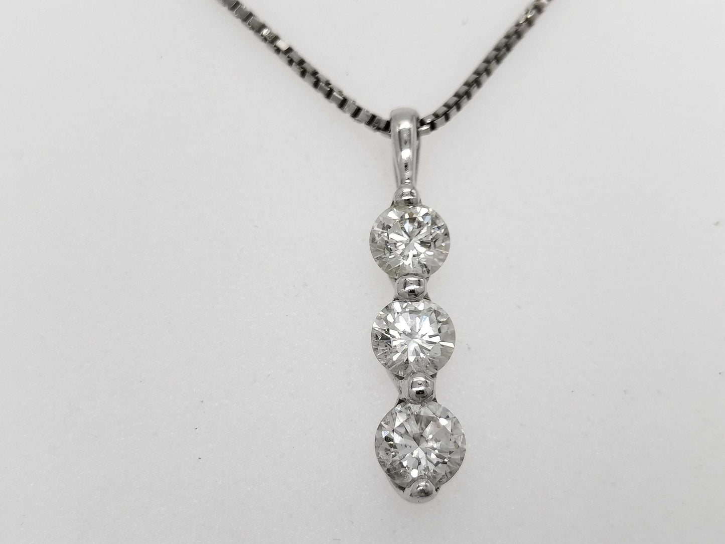 D1.008ct PT900/850 4.9g Necklace