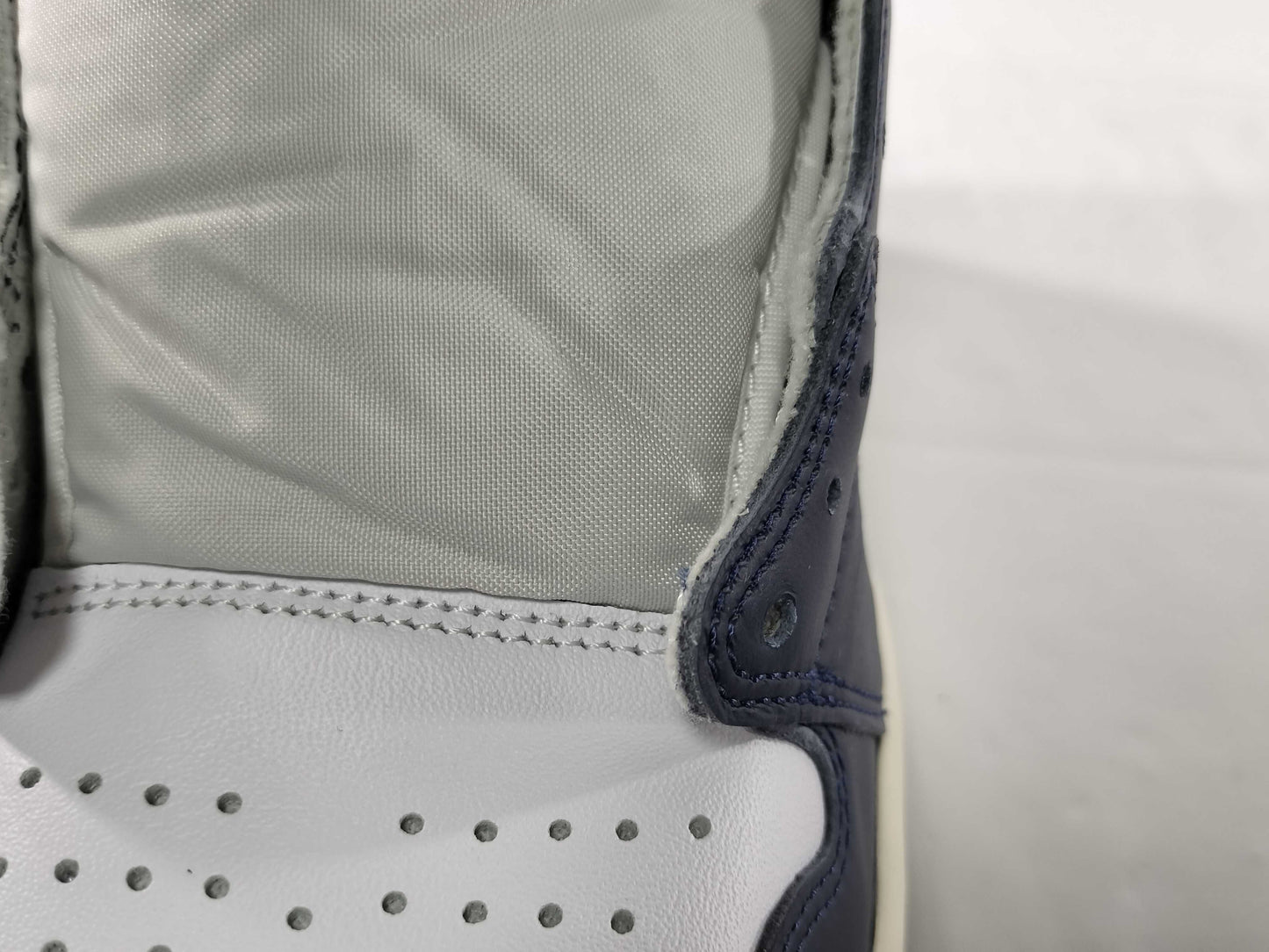NIKE Air Jordan 1 High DZ5485-401 Sneakers