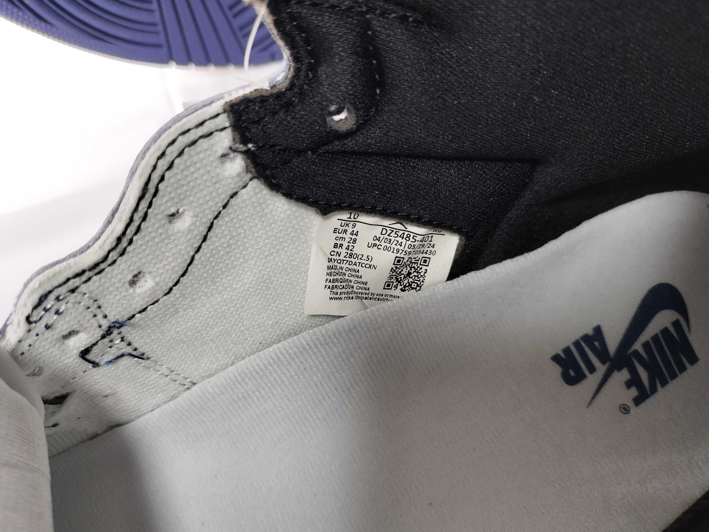 NIKE Air Jordan 1 High DZ5485-401 Sneakers