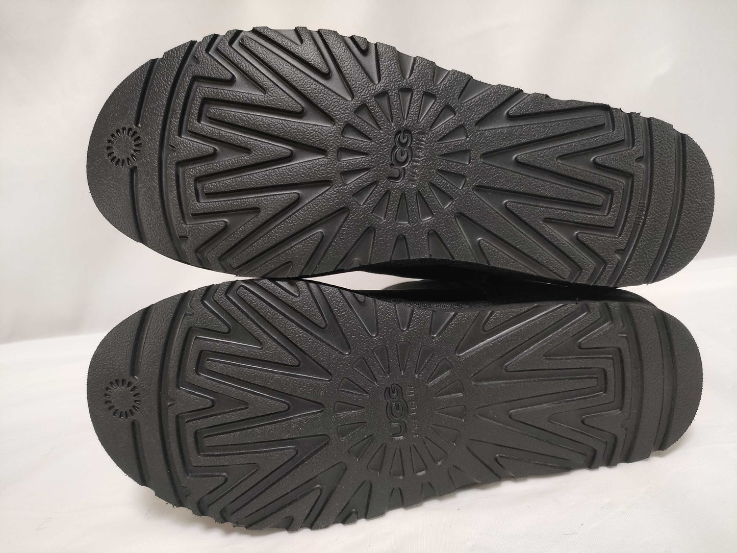 UGG 5825W BLK Other shoes