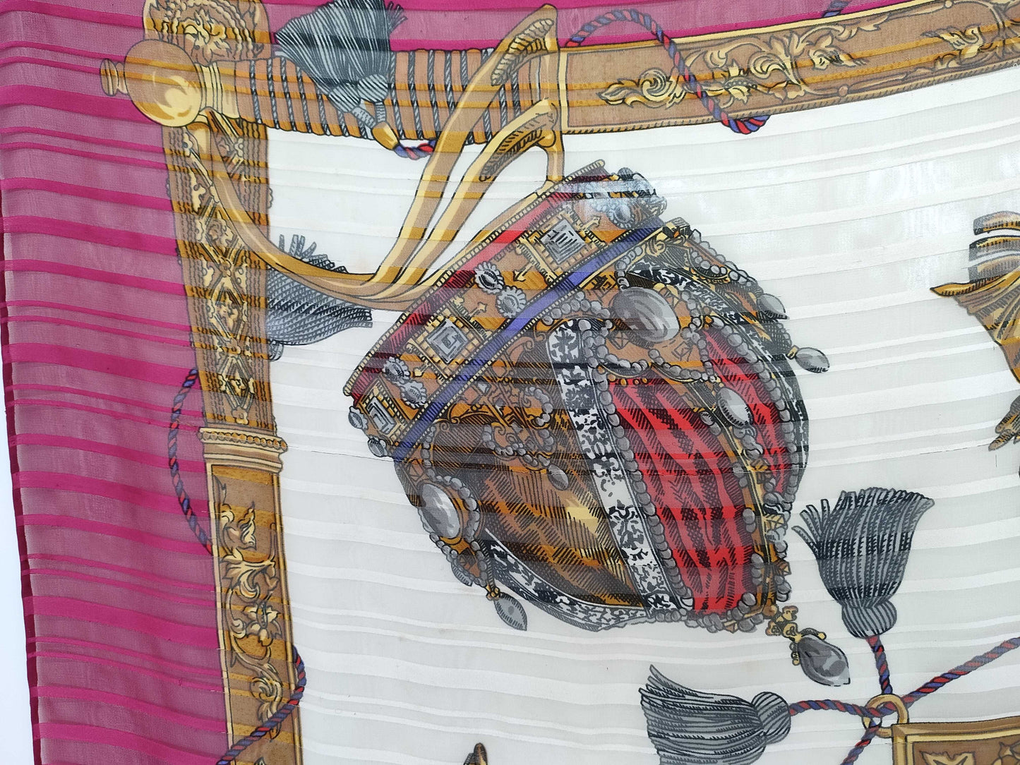 HERMES Carré 90 Vintage Saddlery Crown Scarf