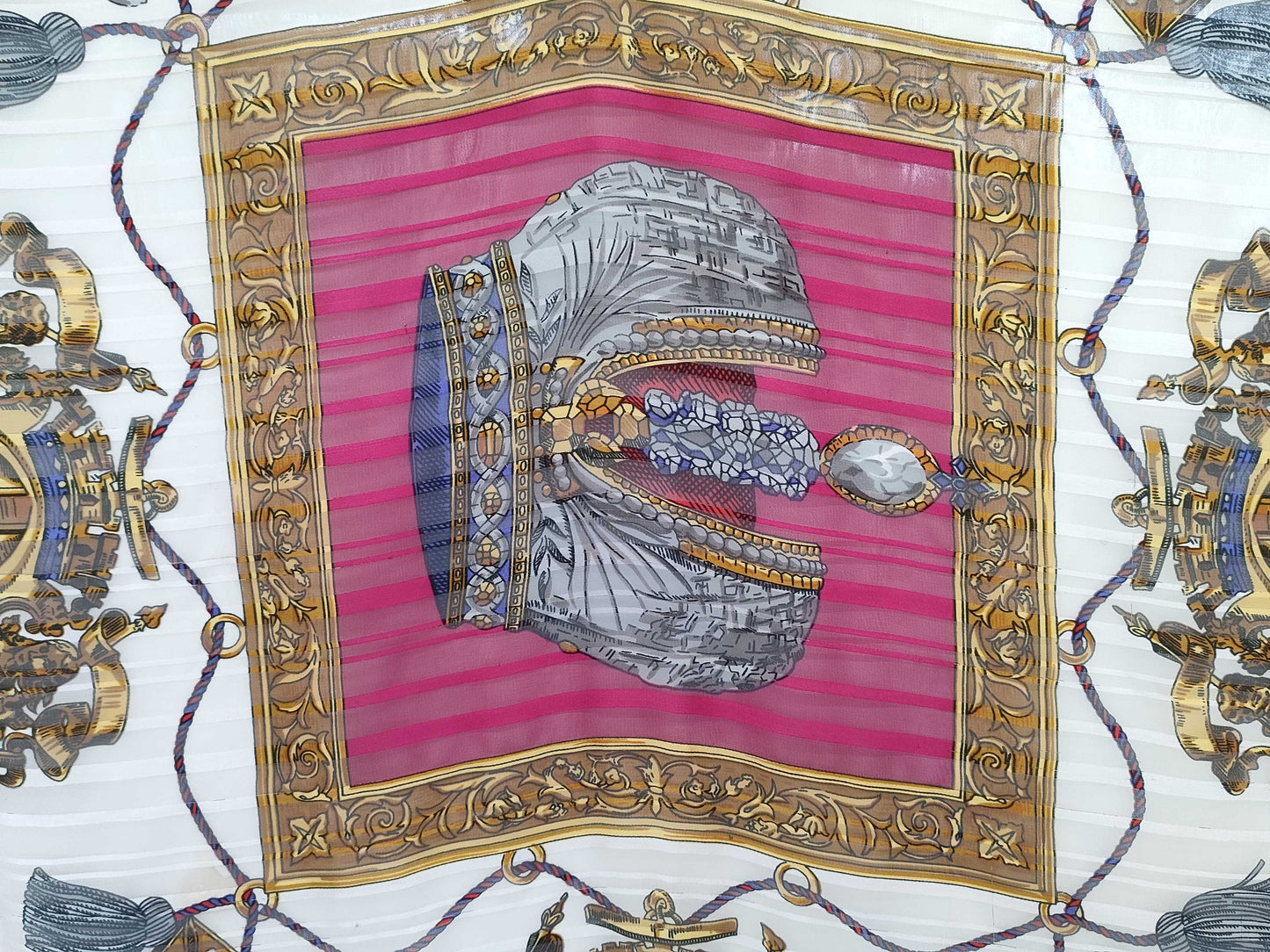 HERMES Carré 90 Vintage Saddlery Crown Scarf