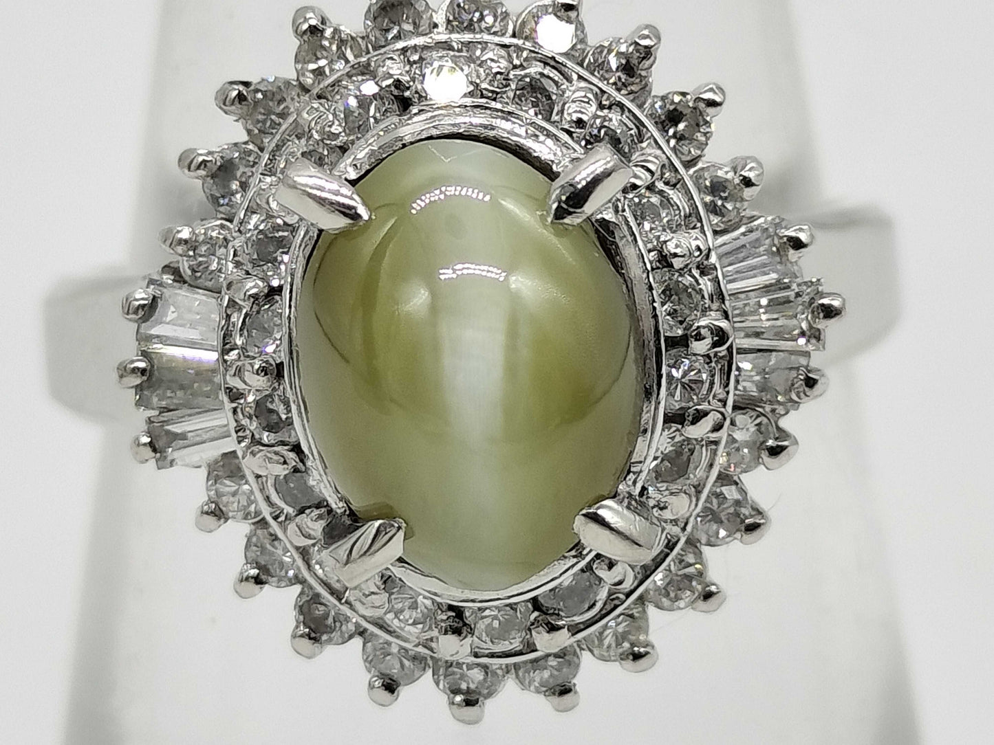 Chrysoberyl Cat's Eye 3.22ct D0.52ct Pt900 7.4g Ring