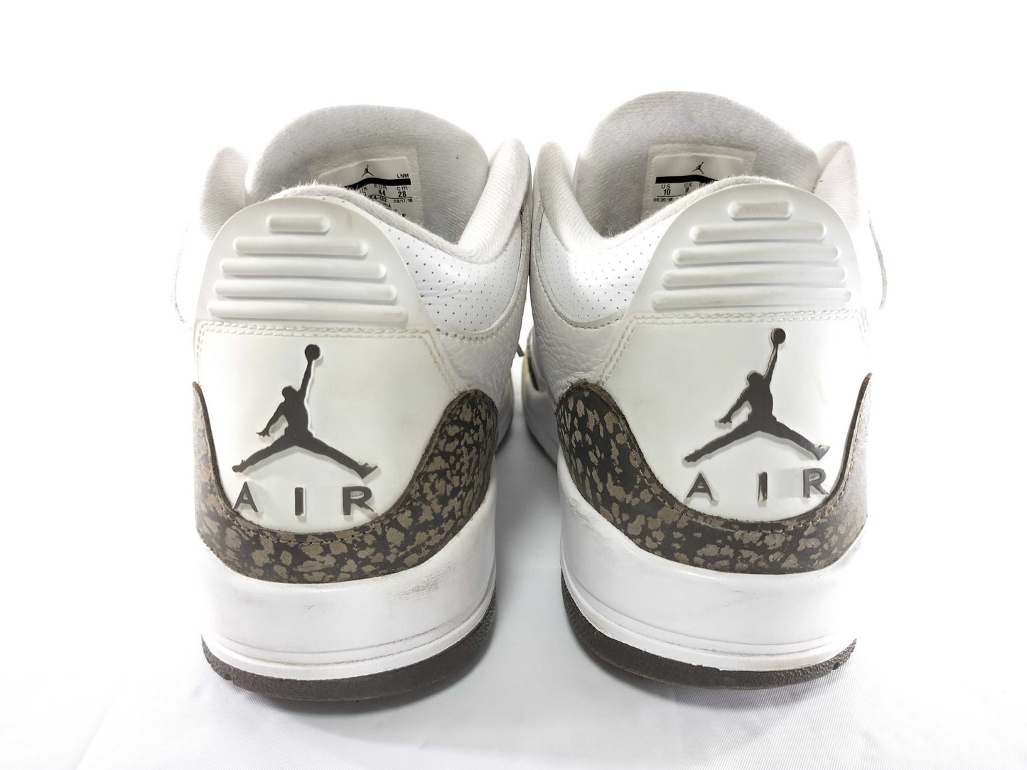 NIKE AIR JORDAN 3 RETRO Mocha 136064-122 Sneakers