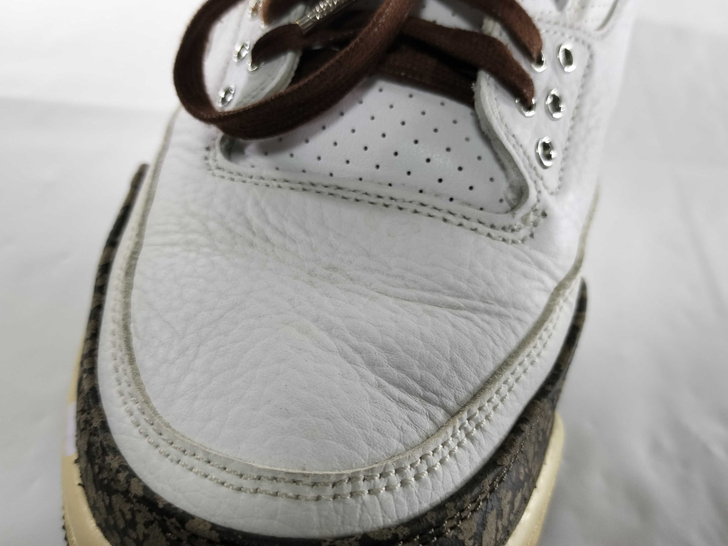 NIKE AIR JORDAN 3 RETRO Mocha 136064-122 Sneakers