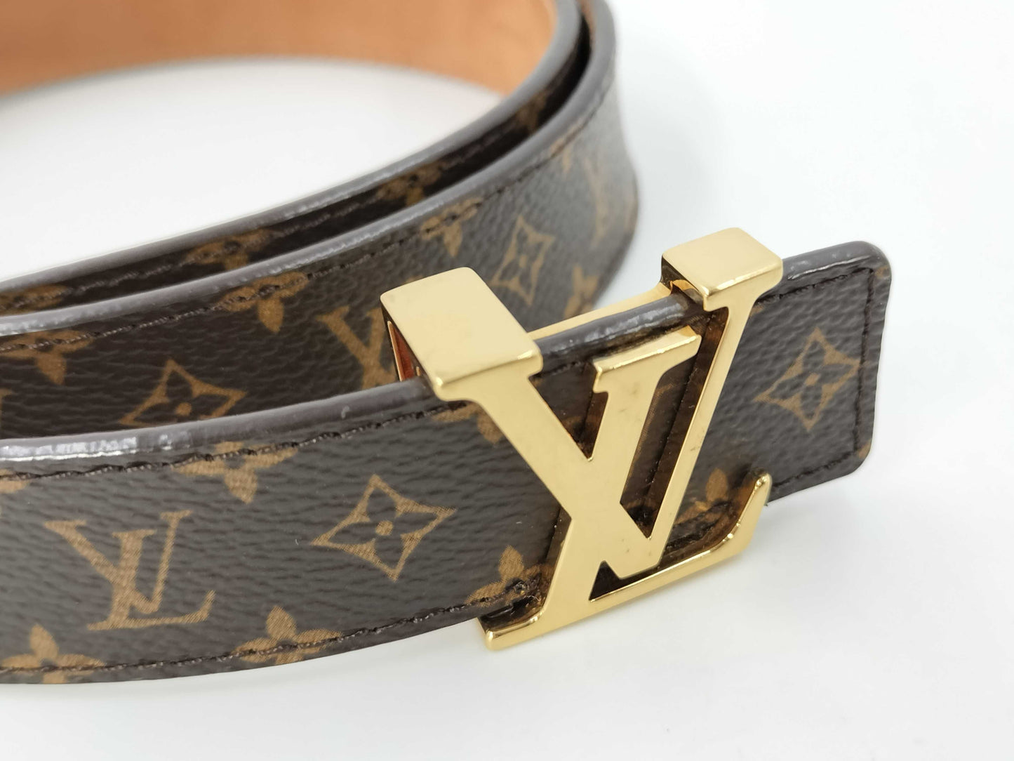 LOUIS VUITTON M9781 Santur LV Initial Belt