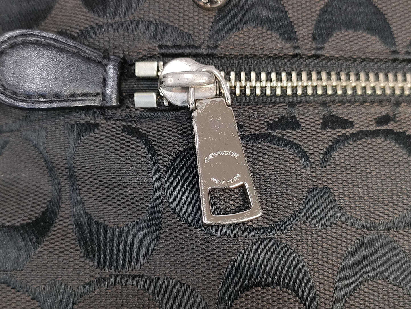 COACH Signature Handbag/Tote Bag/Pouch 3-Piece Set Shoulder Bag