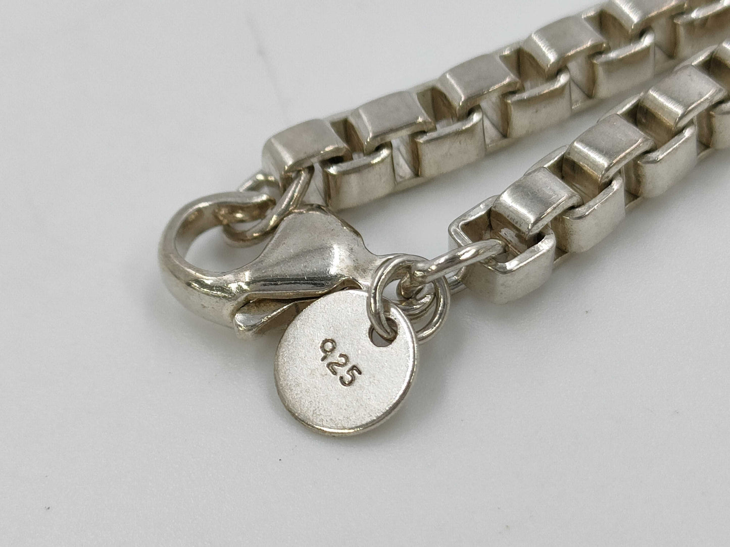 Tiffany & Co. Venetian 14.1g Bracelet/Bangle
