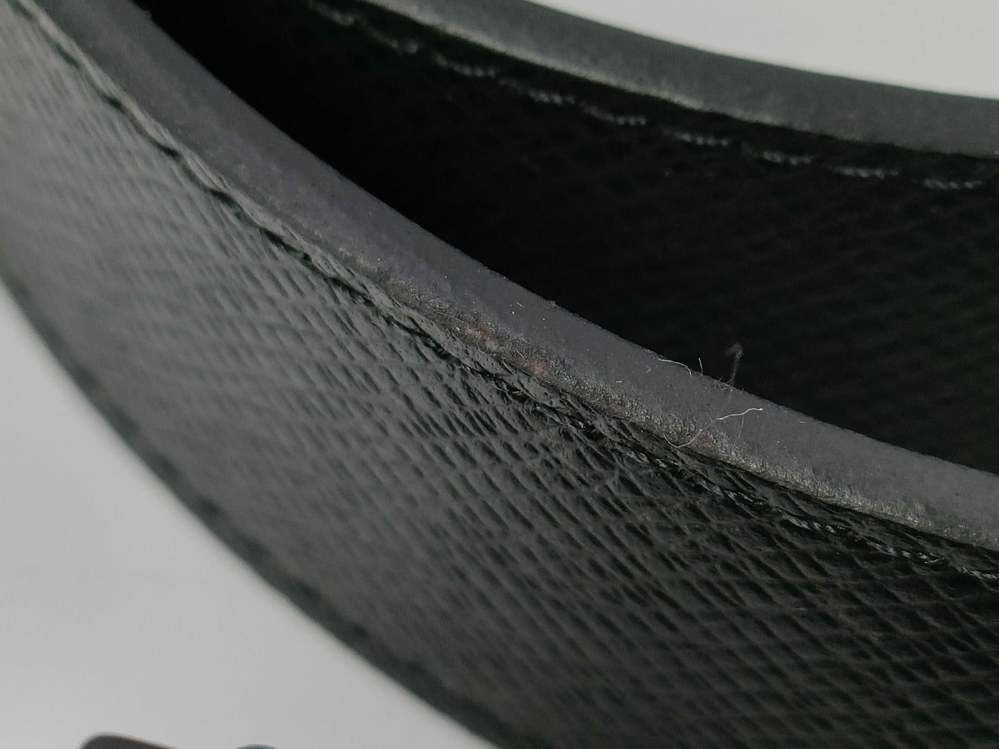 LOUIS VUITTON Taiga Taiga Santur Belt with Storage Box
