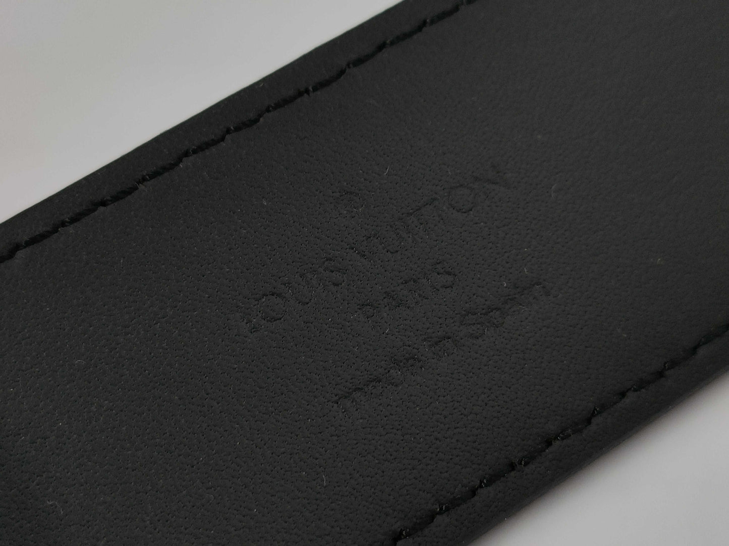 LOUIS VUITTON Taiga Taiga Santur Belt with Storage Box