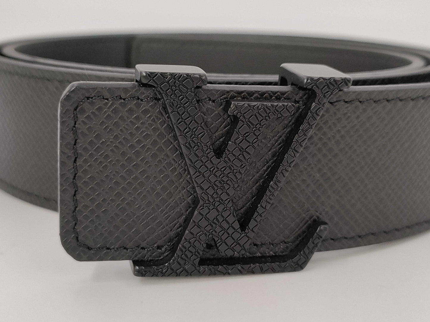 LOUIS VUITTON Taiga Taiga Santur Belt with Storage Box