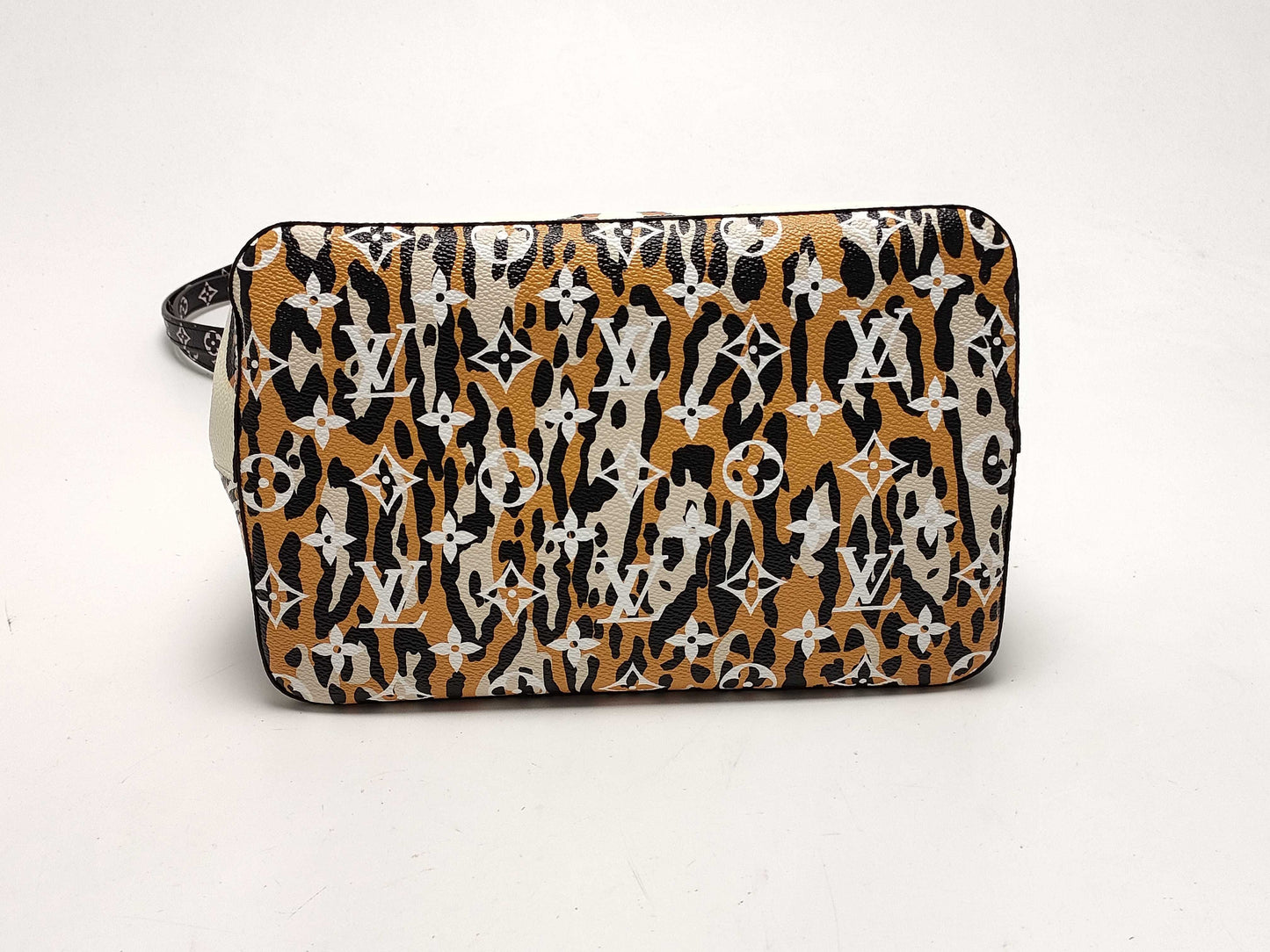 LOUIS VUITTON Monogram NeoNoe Shoulder Bag