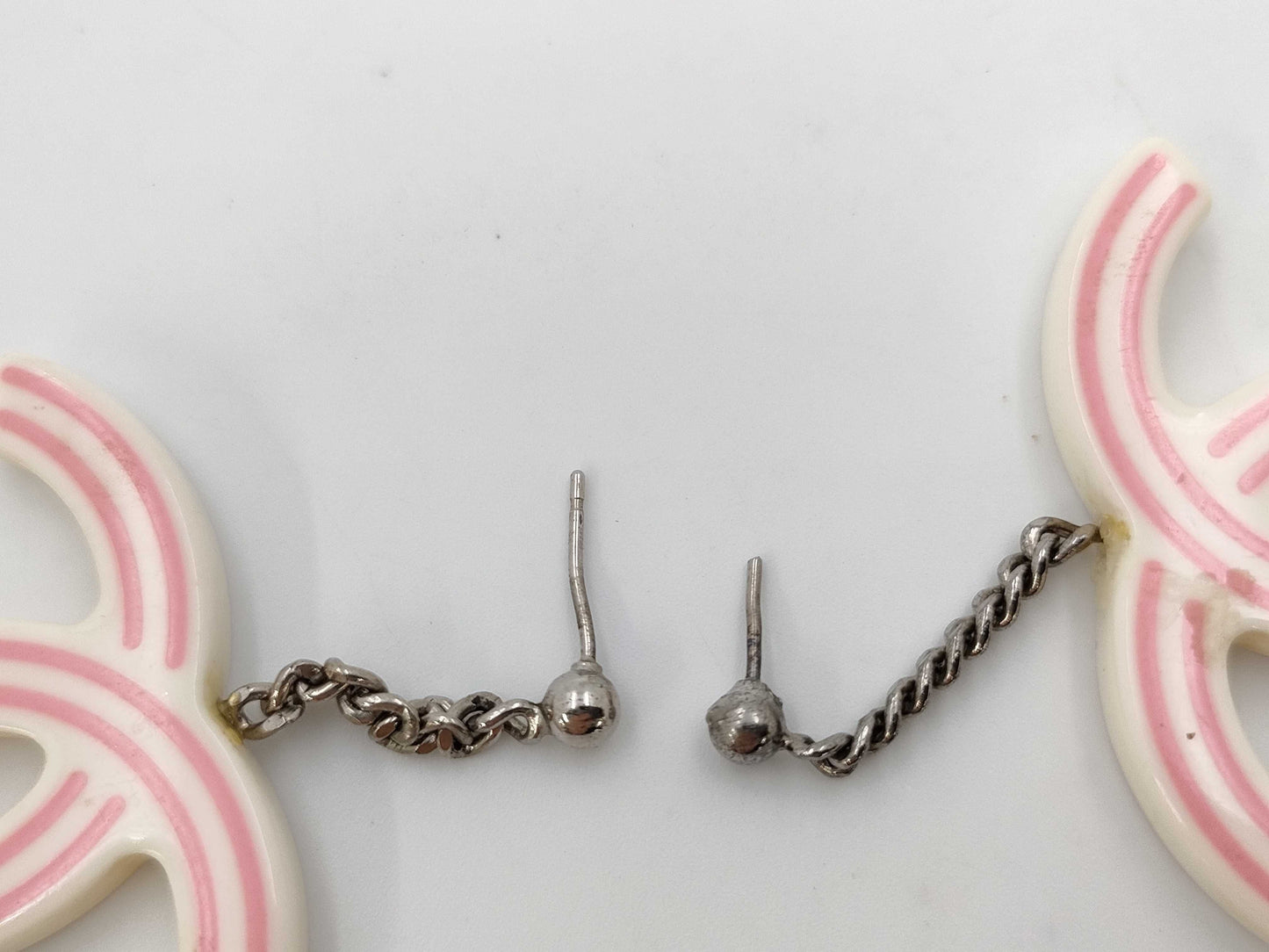 CHANEL Swing Earrings