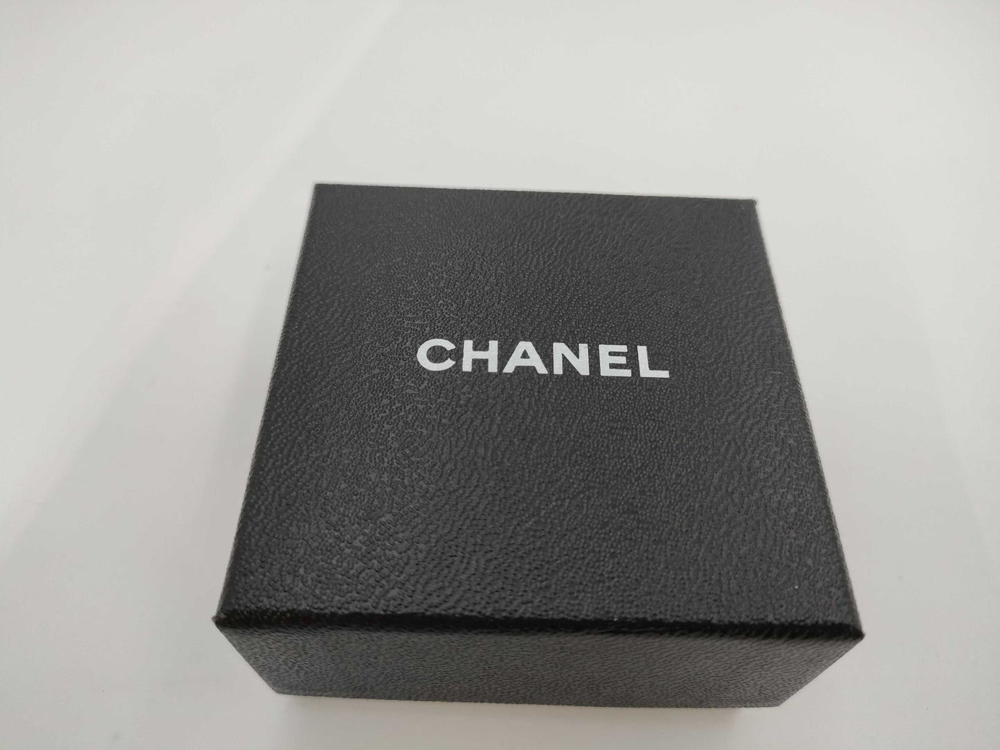 CHANEL Swing Earrings