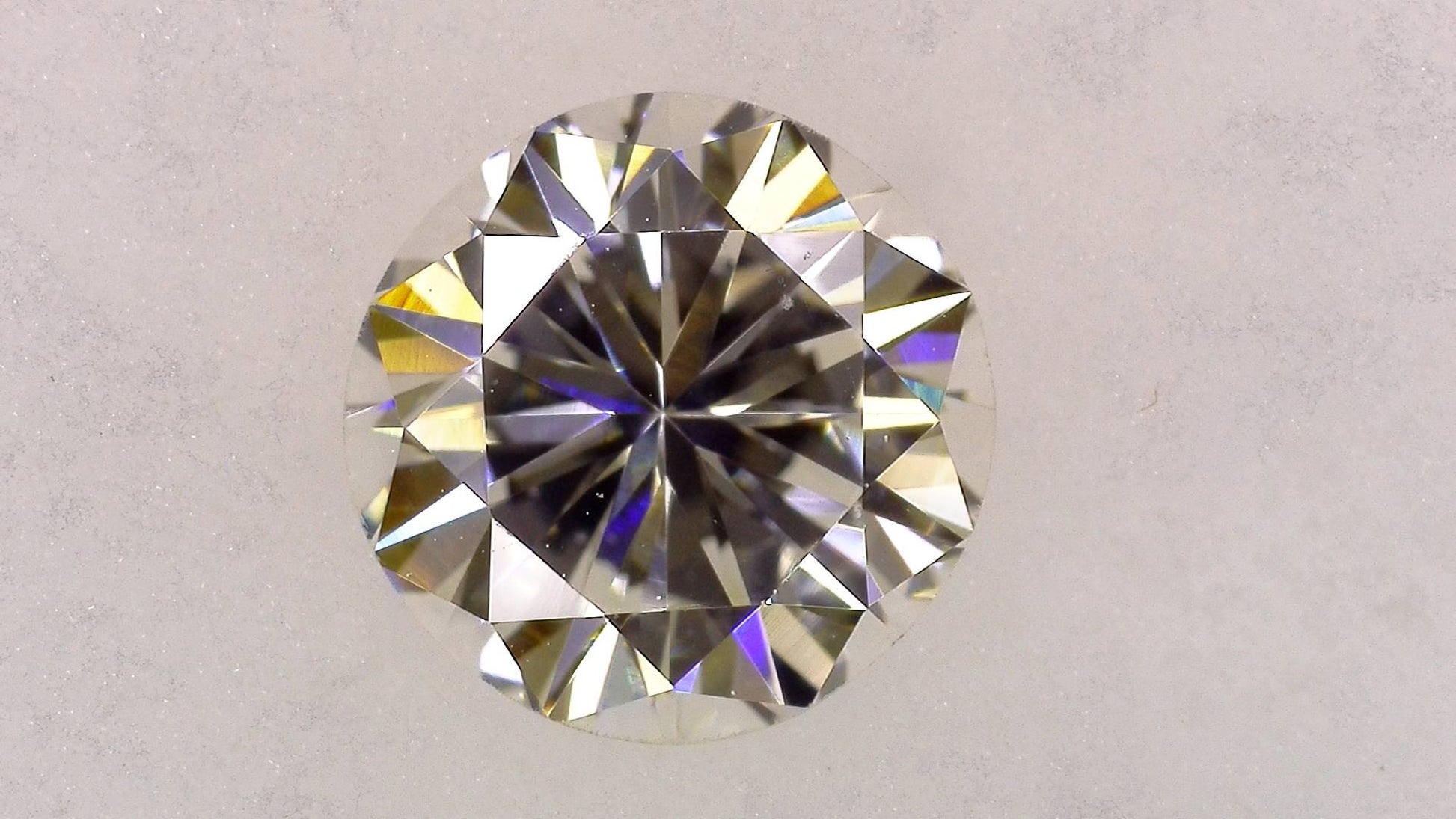 0.481ct K VS-2 FAIR/GD/FR FAINT NATURAL 4.92-5.07X3.17mm Diamond Loose