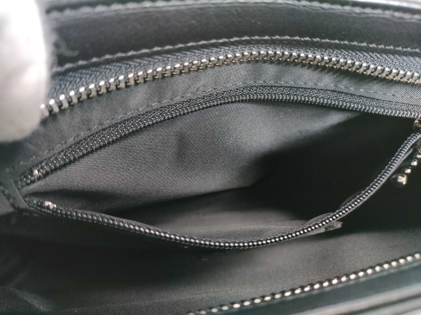 agnes b. one-shoulder leather shoulder bag