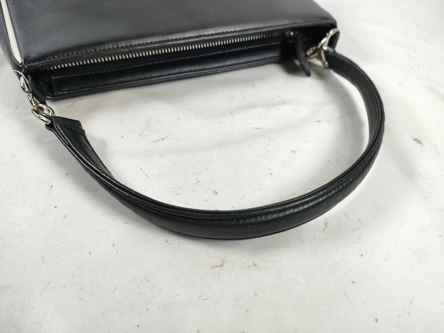 agnes b. one-shoulder leather shoulder bag