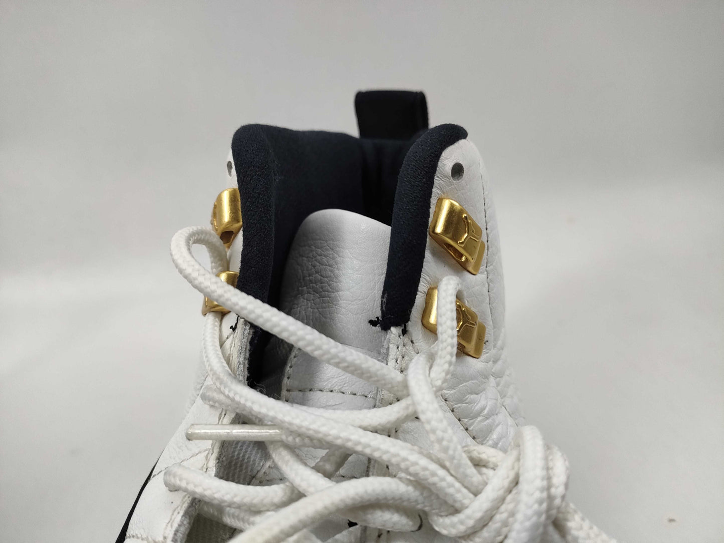NIKE 130690-101 Air Jordan 12 OG Taxi Sneakers