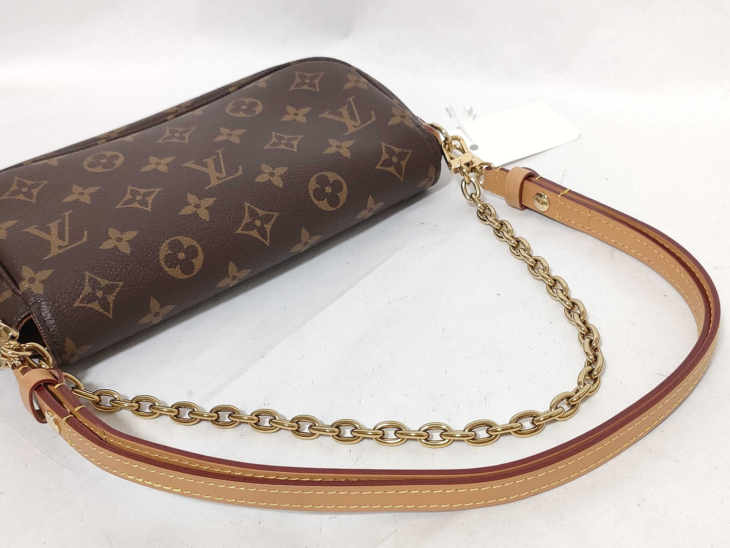 LOUIS VUITTON Monogram Ivy Wallet Chain M81911 RFID Enabled Shoulder Bag