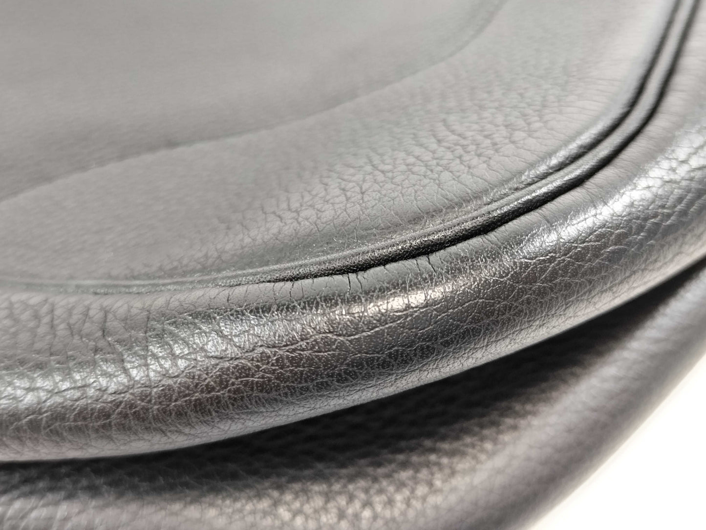 HERMES Trim 31 □B Taurillon Silver Hardware Tote Bag