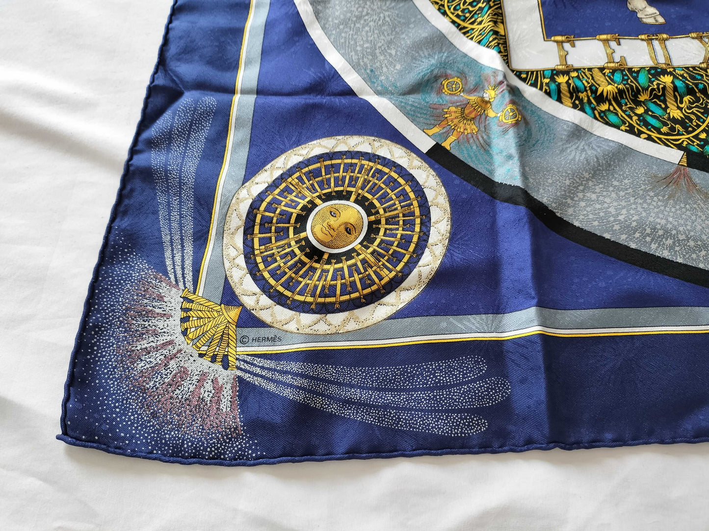 HERMES Carre Carre 90 Skilled Fire Scarf