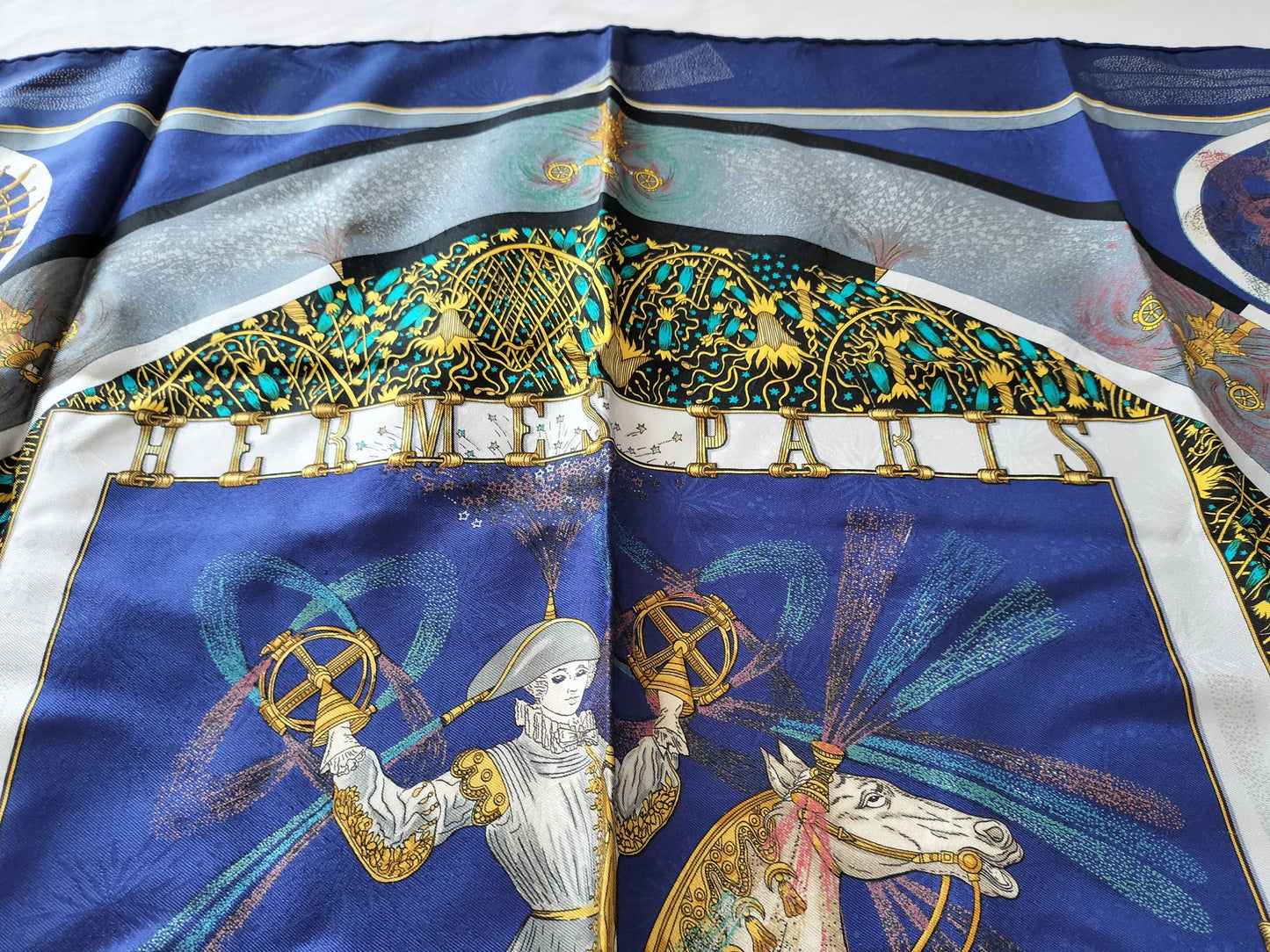 HERMES Carre Carre 90 Skilled Fire Scarf