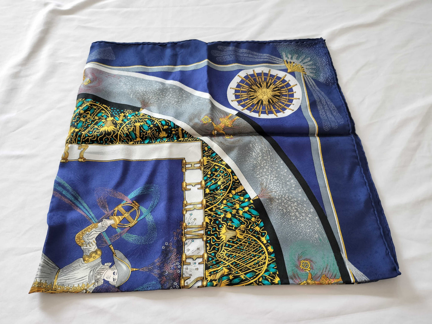 HERMES Carre Carre 90 Skilled Fire Scarf