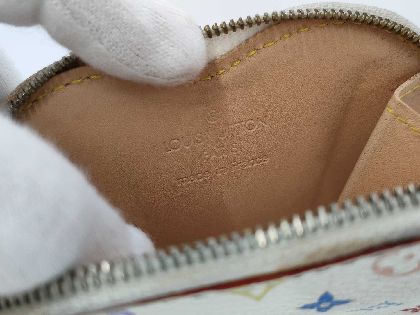 LOUIS VUITTON Heart Coin Case White Coin Case