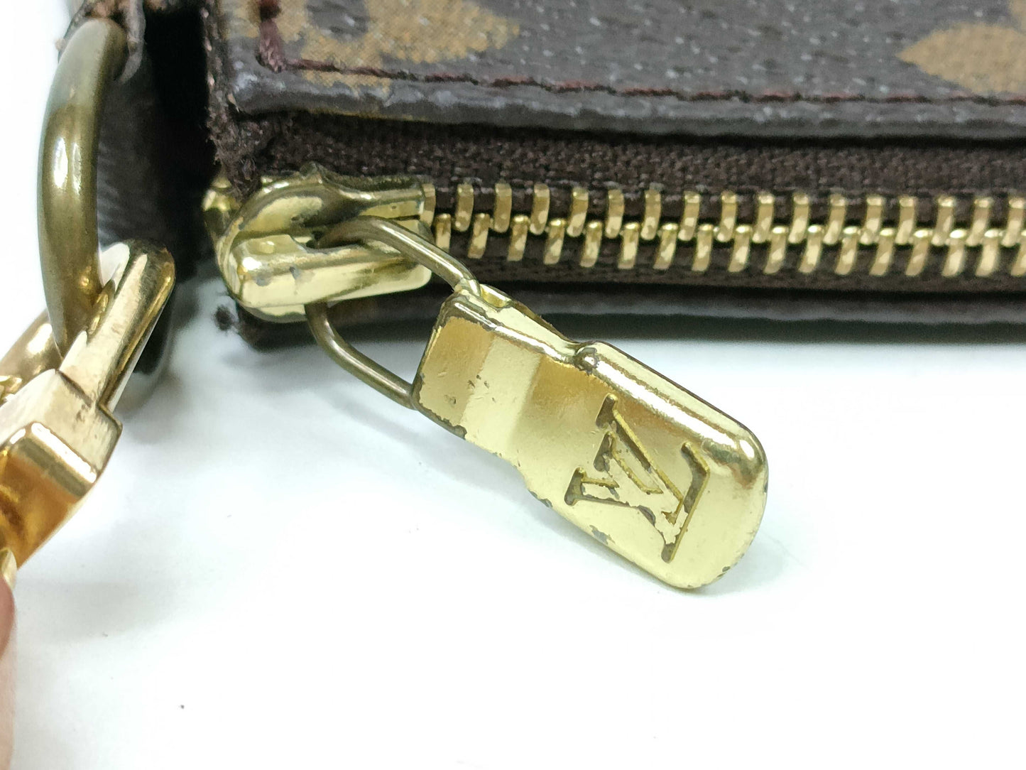 LOUIS VUITTON M51980 Monogram Accessoires Pouch