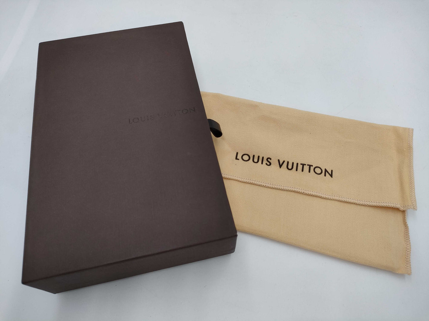 LOUIS VUITTON Monogram M42616 Zippy Wallet
