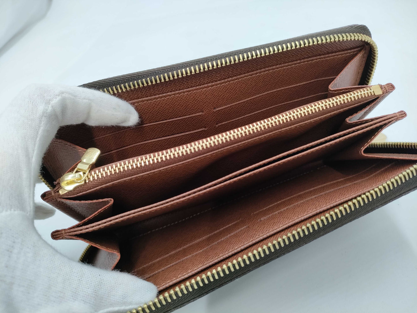 LOUIS VUITTON Monogram M42616 Zippy Wallet