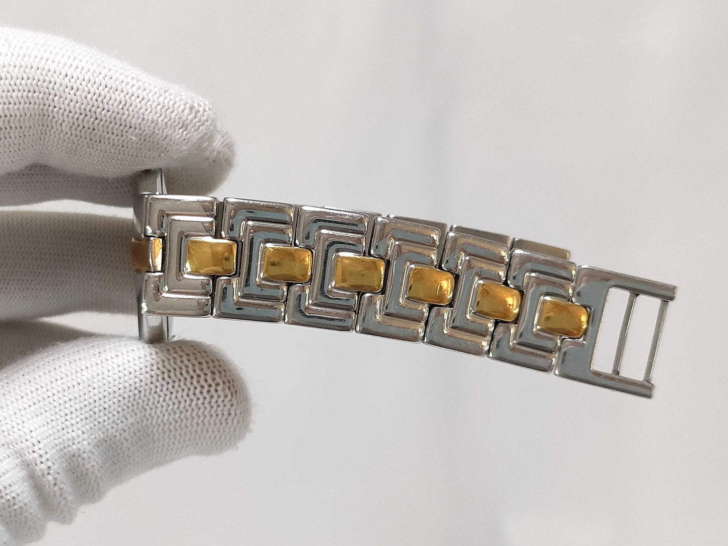 GIVENCHY Quartz 3ATM Men's Watch, Buckle Broken, Not Working