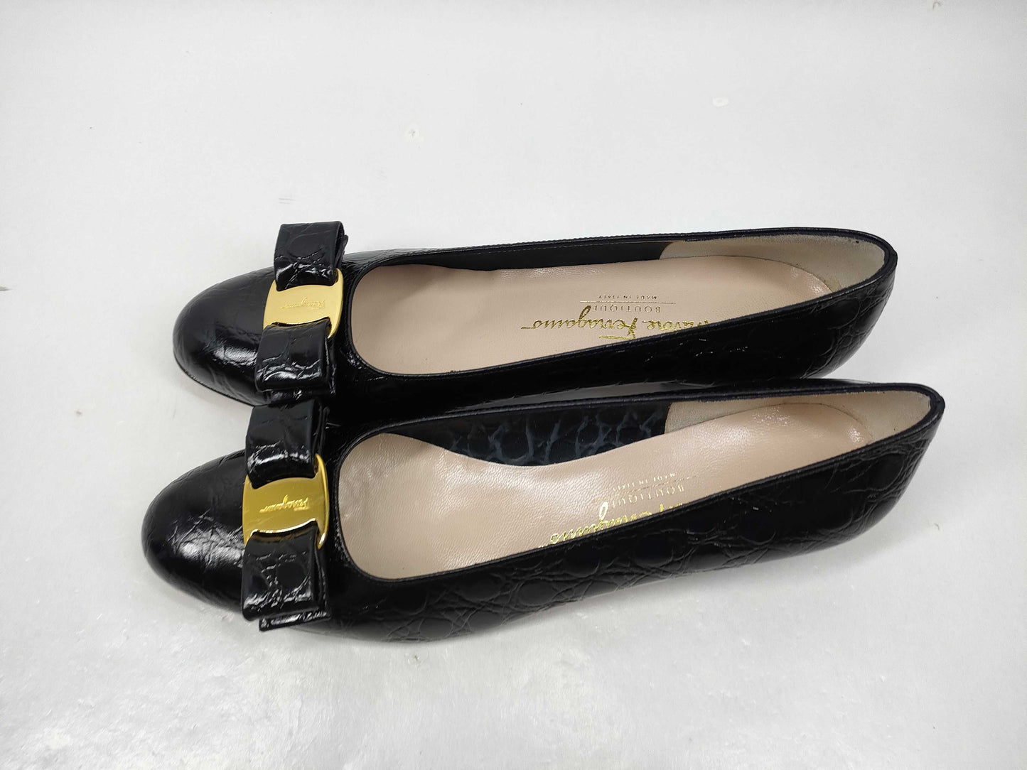 Salvatore Ferragamo Vara Vara Pumps