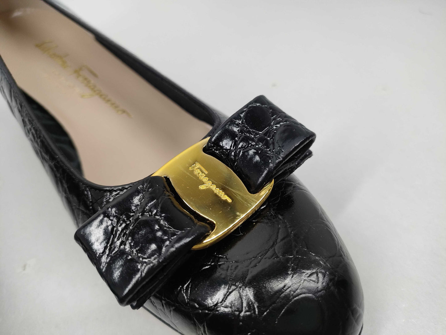 Salvatore Ferragamo Vara Vara Pumps