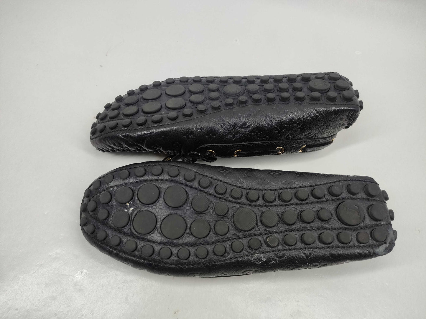 LOUIS VUITTON logo loafers leather shoes loafers