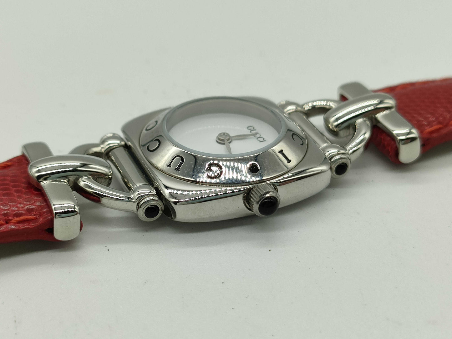 GUCCI 6300L White Dial Women's Watch