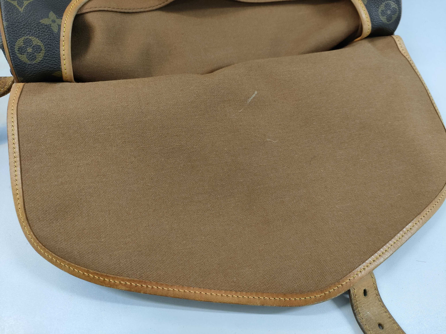 LOUIS VUITTON Monogram M42254 Saumur 35 Shoulder Bag