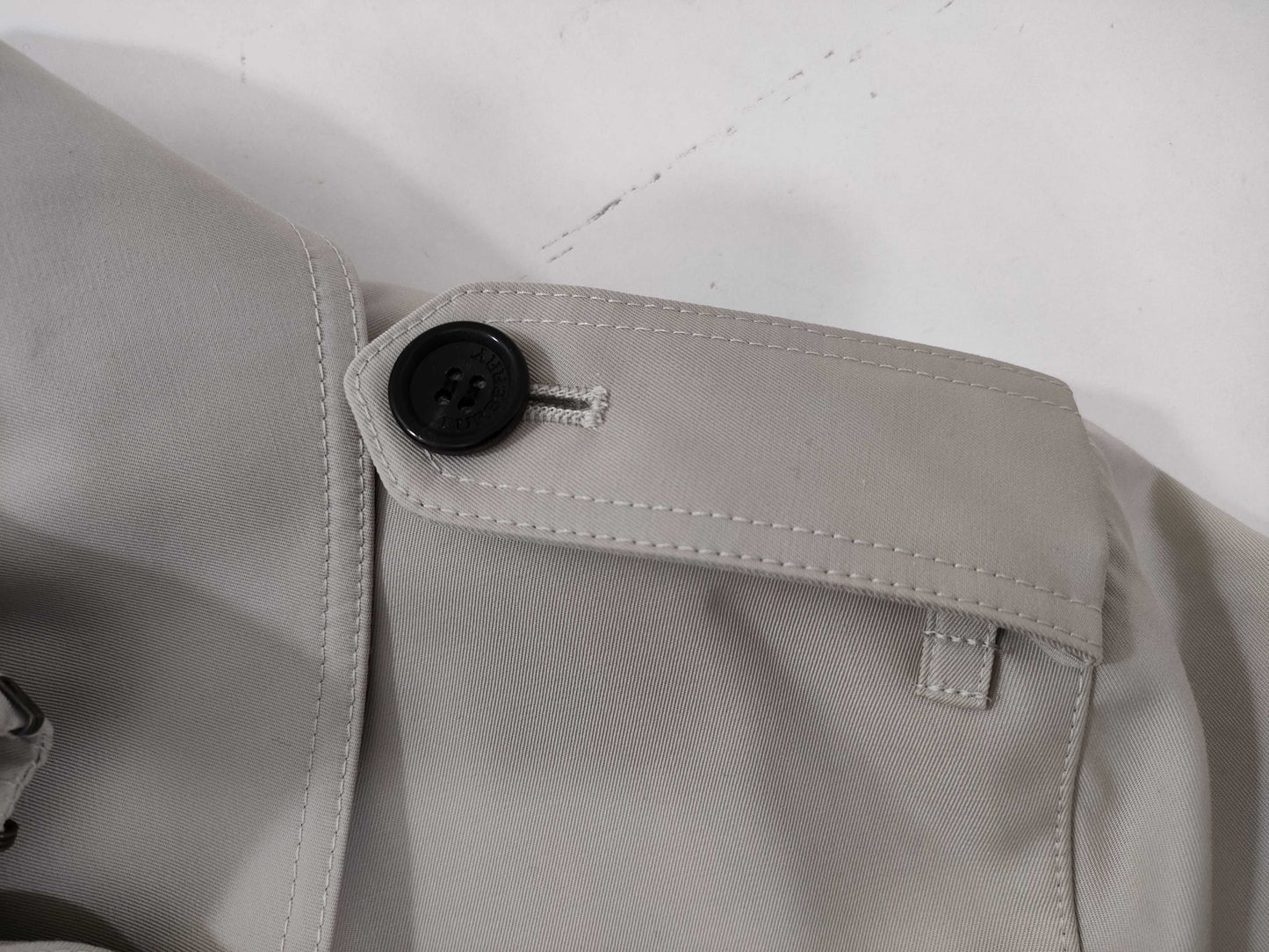 BURBERRY Burberry London Trench Coat with Belt Liner, Size 40