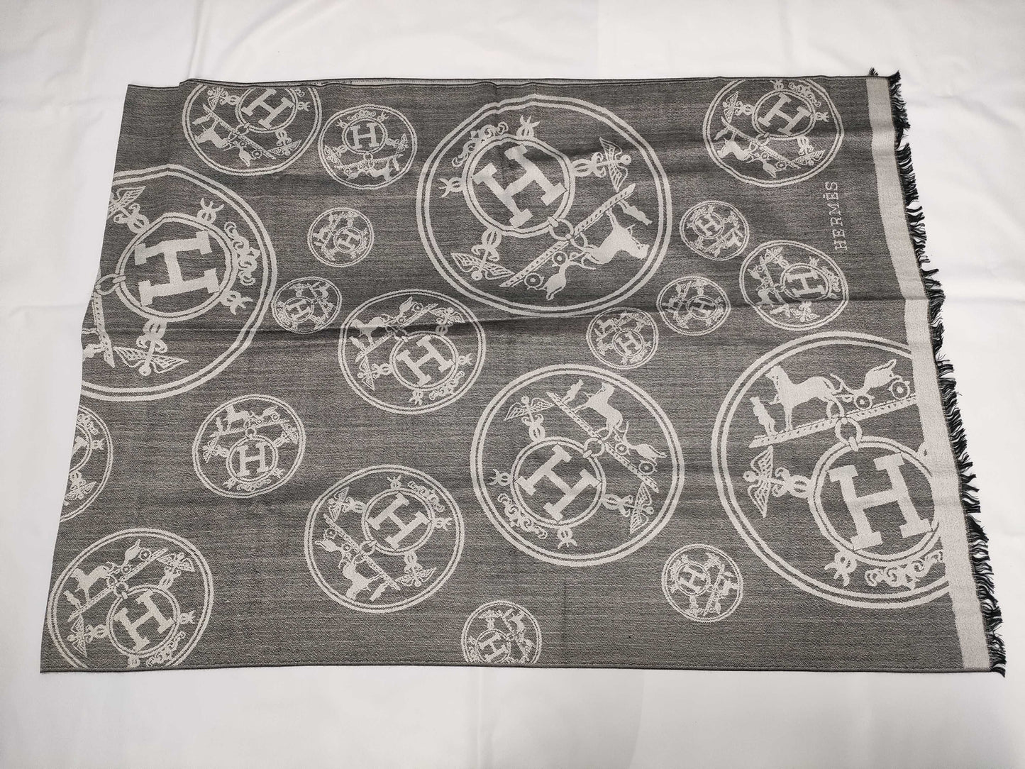 HERMES tagless scarf scarf