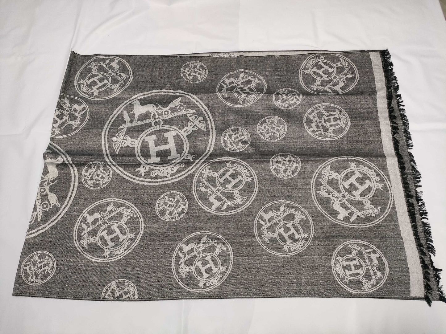 HERMES tagless scarf scarf
