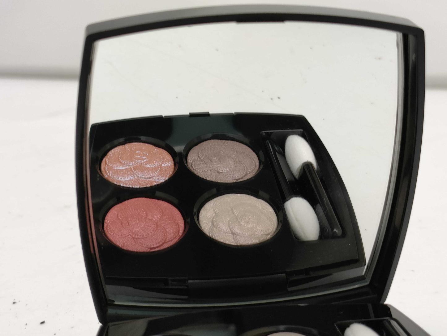 CHANEL Eyeshadow with Japanese Ingredients List Other Accessories