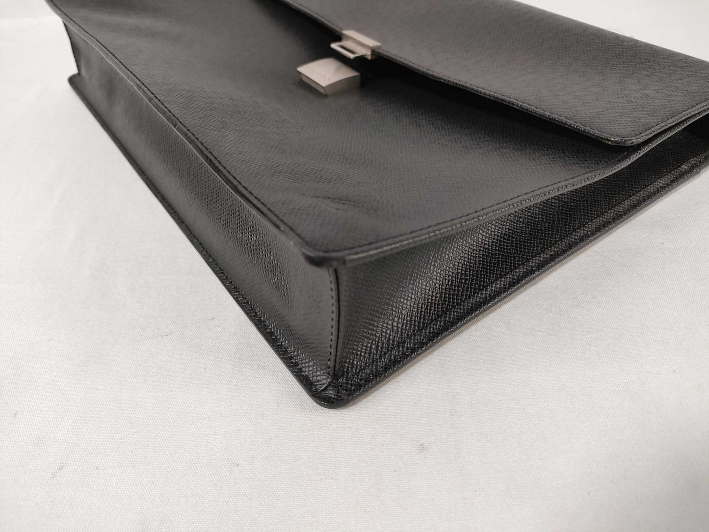 LOUIS VUITTON M30772 Taiga Business Angara Business Bag