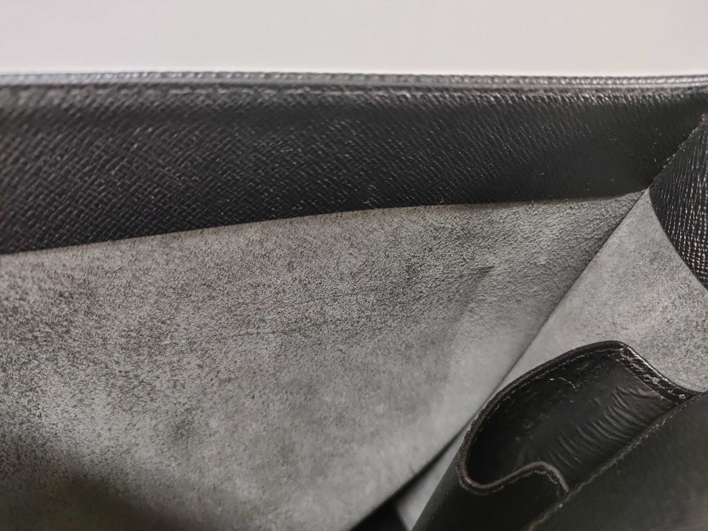 LOUIS VUITTON M30772 Taiga Business Angara Business Bag