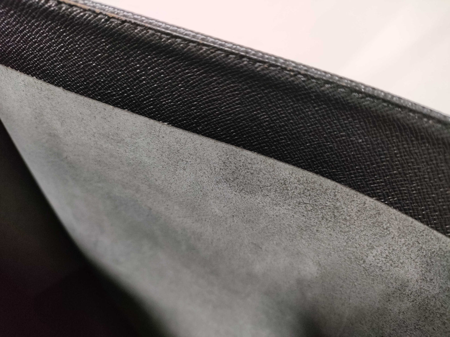 LOUIS VUITTON M30772 Taiga Business Angara Business Bag