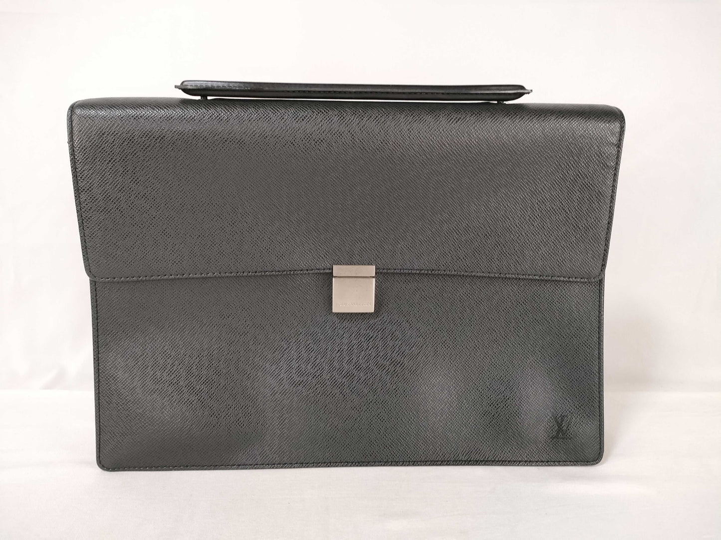 LOUIS VUITTON M30772 Taiga Business Angara Business Bag