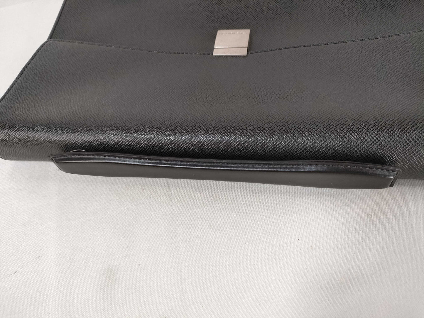 LOUIS VUITTON M30772 Taiga Business Angara Business Bag