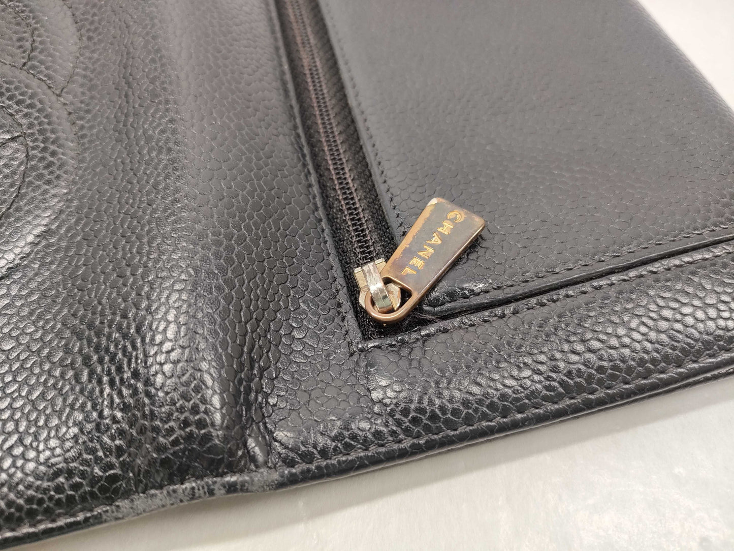 CHANEL Caviar Skin Coco Mark Tri-fold Wallet / Prada Wallet